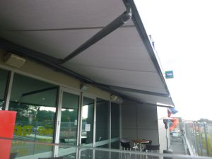 RETRACTABLE-FOLDING-ARM-AWNING-SUNBLIND-FULLY-MOTORISED-MELBOURNE-1