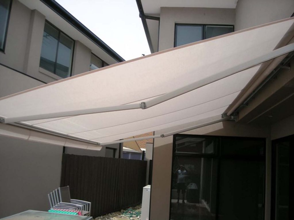 FOLDING-ARM-AWNING-4