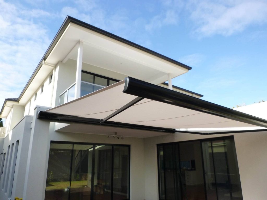 RETRACTABLE-AWNING-5-1