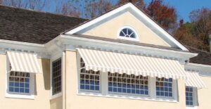 italia_03 Italia Full Cassette and No Headbox Drop Arm Awnings