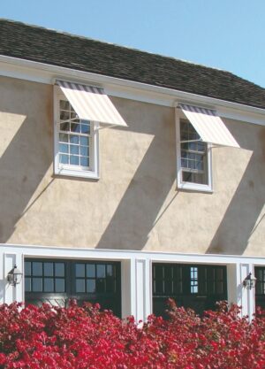 italia_04 Italia Full Cassette and No Headbox Drop Arm Awnings