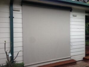 ss_wire_gide_blinds__5_ (1) Standard Wire Guided Mesh Blind