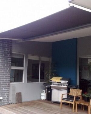 08102009355 Vertishade 95 Vertical Awning