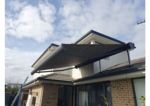 Global 2020 Semi-Cassette Folding Arm Awning