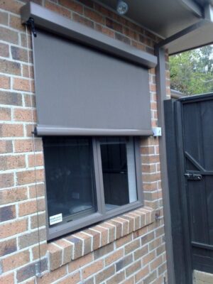 30092009315 Vertishade 95 Vertical Awning