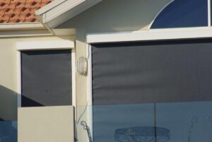 5920140432635455213822448985 Zipscreen Outdoor Sunshade Blinds