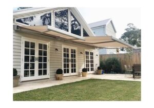 Global 2020 Semi-Cassette Folding Arm Awning