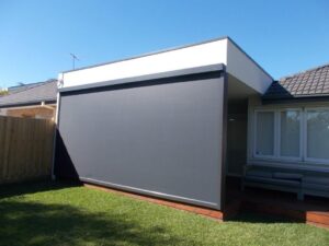 gwilyn_5__1 (1) eZip Blind in Clear PVC or Screen fabric