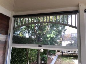 eZip Blind in Clear PVC or Screen fabric