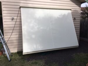 img_4391_1 Drop Arm Awning