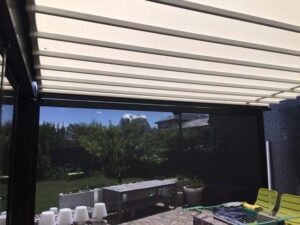 eZip Blind in Clear PVC or Screen fabric