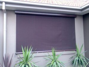 majstorovic_square_screen__2_ SunScreen Blinds