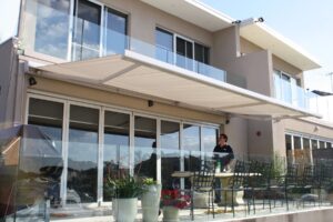 paterson_lakes_bx260_6_ Harol BX260 Cassette Folding arm awning