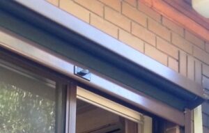 schulkes_caulfield_north___colorbond_hood eZip Blind in Clear PVC or Screen fabric