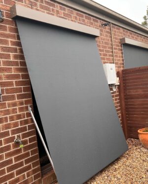 solto_pivot_arm_1_ Drop Arm Awning